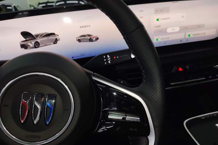 Used Buick LaCrosse 2026 Model 28T Platinum Edition
