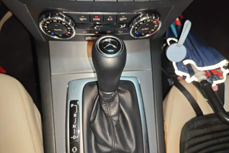 Used Mercedes-Benz C-Class 2011 C 200 Fashion Travel Edition
