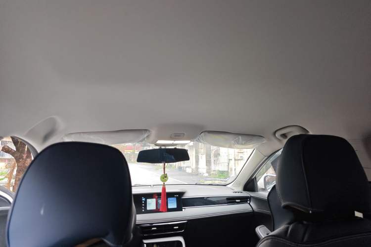 Used Roewe i5 2023 1.5L Manual Comfort Edition
