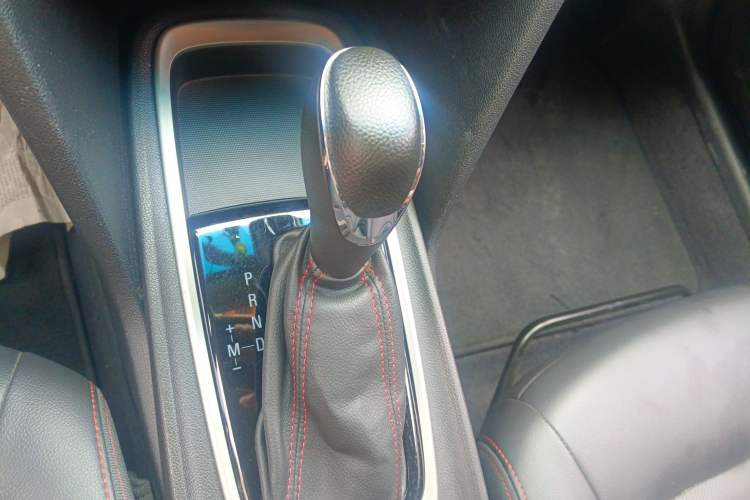 Used Chevrolet Monza 2020 Light Hybrid Redline 320T Dual-Clutch Joyful Edition
