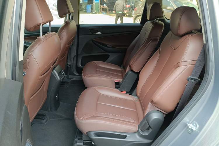 Used Buick GL6 2018 18T 6-Seater Luxury Model