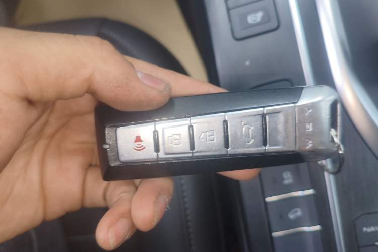 Used Wey VV5 2021 1.5T Two-Wheel Drive Color Pioneer