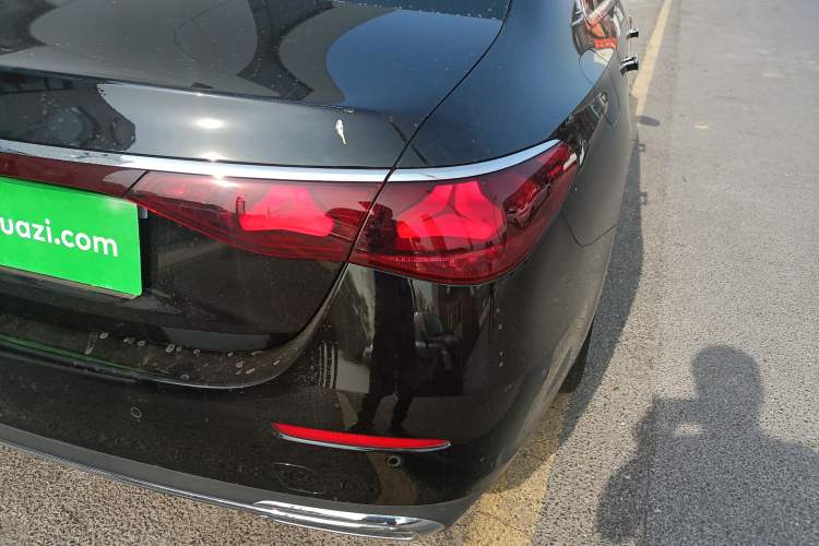 Used Mercedes-Benz E-Class 2025 E 300 L Stylish Model Right Rear Taillight