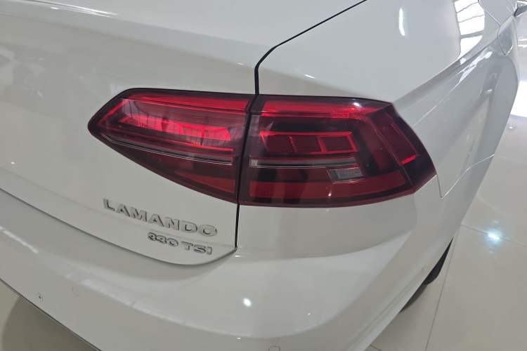 Used Volkswagen Lamando 2021 230TSI DSG Fashion Edition
