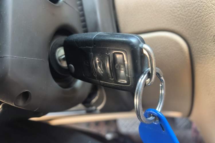 Used Volkswagen Passat 2005 1.8T Automatic Luxury Model Vehicle Key