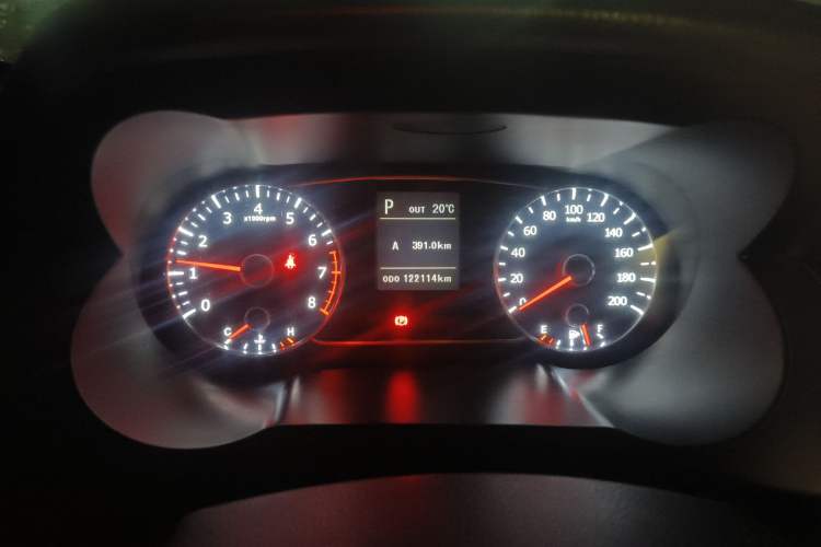 Used Land X7 2015 2.0T Panoramic Flagship Edition Odometer Close Up