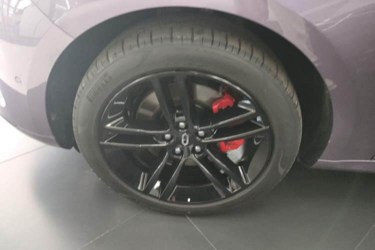 Used Hima AITO M5 2025 Extended-Range Ultra All-Wheel-Drive Version
