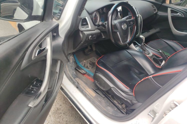 Used Buick GT 2014 XT 1.6L Automatic Fashion Edition Driver Seat