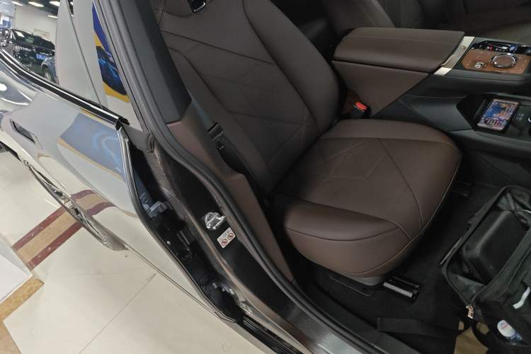 Used BMW iX 2023 xDrive40
