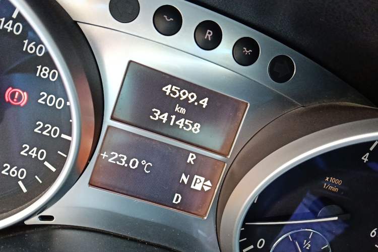 Used Mercedes-Benz M-Class 2010 ML 300 4MATIC
