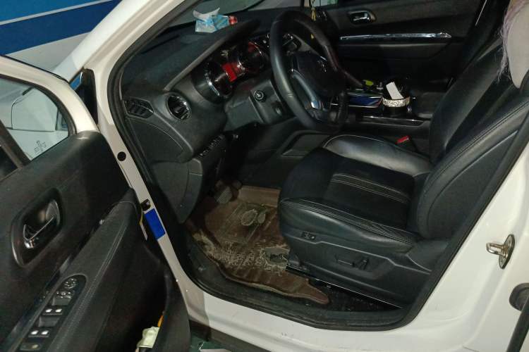 Used Peugeot 3008 2015 2.0L Automatic Trend Edition
