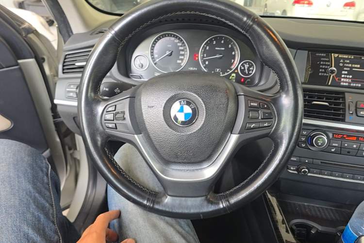 Used BMW X3 2011 xDrive28i Luxury Model