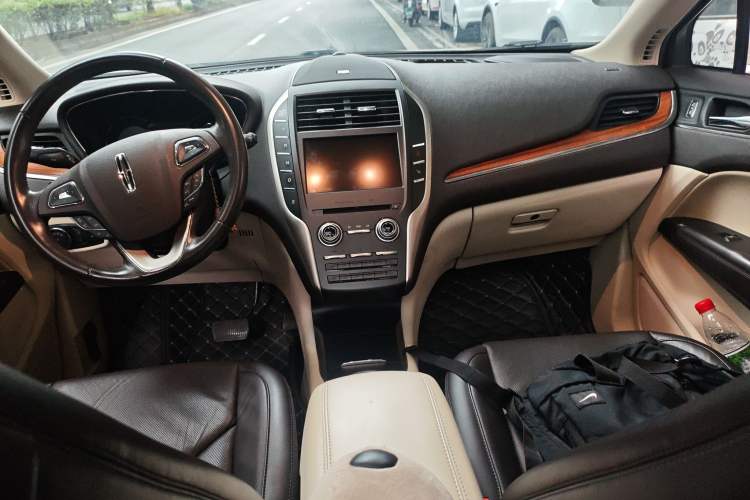 Used Lincoln MKC 2016 2.0T Two-Wheel Drive Luxury Edition