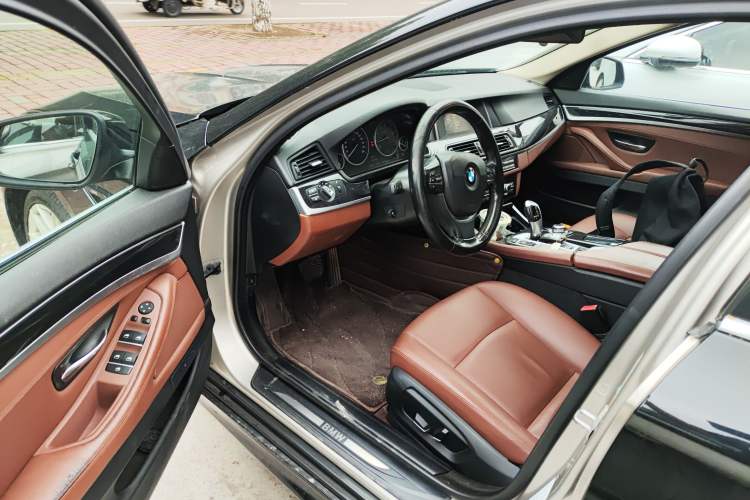 Used BMW 5 Series 2017 520Li Elegant Edition
