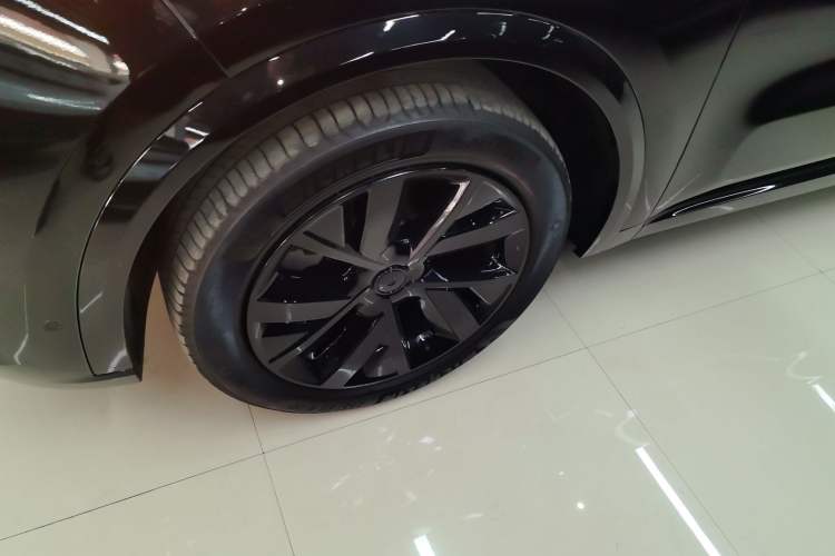 Used Li Auto L8 2023 Pro Model