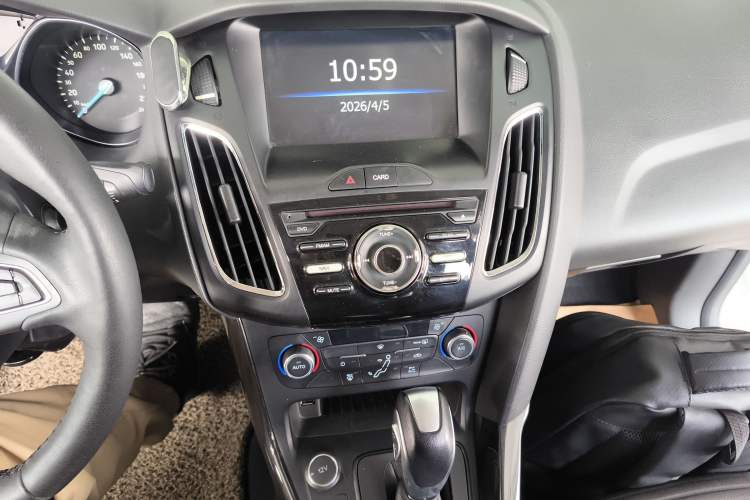 Used Ford Focus 2017 Sedan 1.6L Automatic Fashion Edition Smart Drive Version
