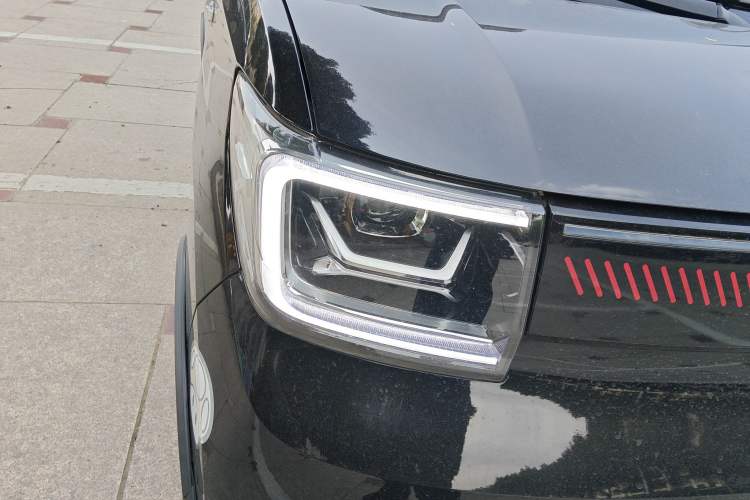 Used Wuling Hongguang MINIEV 2022 GAMEBOY 300km Enthusiast Model with Lithium Iron Phosphate