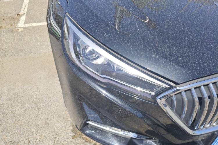 Used Hongqi H5 2022 Classic Model Facelift 1.8T Automatic Smart Connect Flagship Edition Right Front Headlight