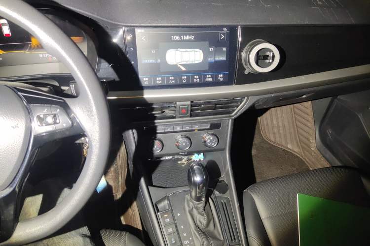 Used Volkswagen Lavida 2022 1.5L Automatic Comfort Edition
