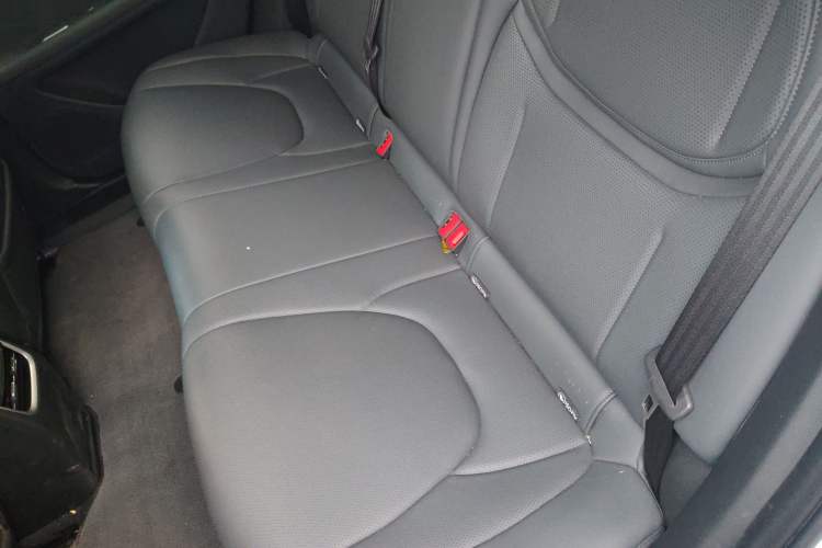 Used XPeng MONA M03 2025 600 with Ultra-Long Range Max Left Rear Seat