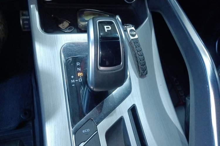 Used Geely Auto Coolray 2019 Sport Model 260T DCT Patrol China V Standard Gear Lever