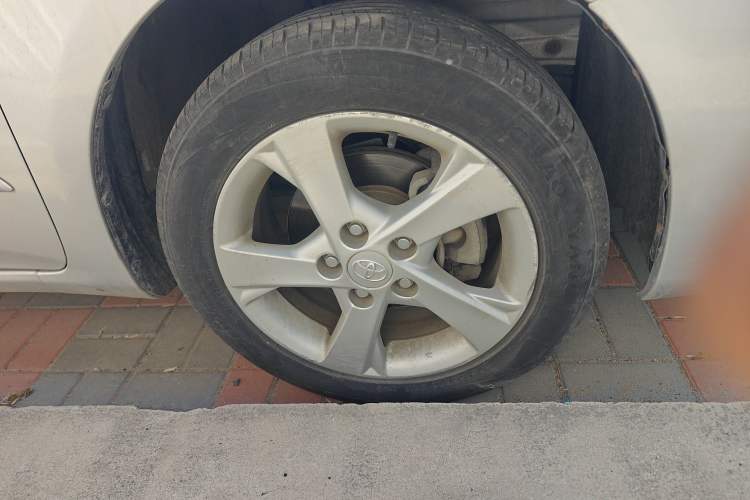 Used Toyota Corolla 2012 Luxurious Edition 1.8L CVT GL-i
