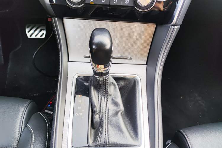 Used MG 6 2017 20T Automatic Luxury Smart Connect Version China V Standard