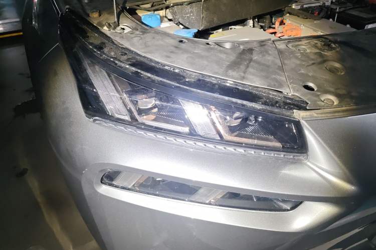 Used AION V 2023 Plus 70 Smart Tech Edition Lithium Iron Phosphate Right Front Headlight