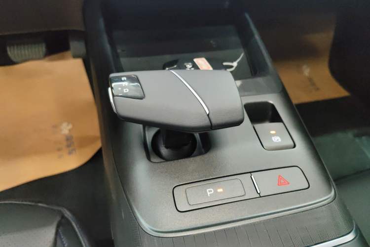 Used CHANGAN Eado 2025 Blue Whale 1.5T 500Bar Prestige Model
