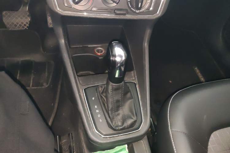 Used Volkswagen Santana 2016 1.6L Automatic Comfort Edition