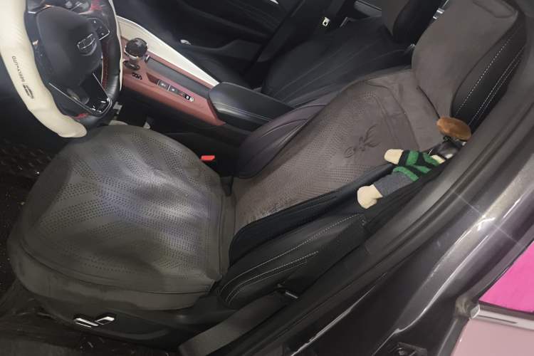 Used Geely Auto Preface 2025 Dongfang Yao 1.5TD Kunlun Edition Left Front Seat