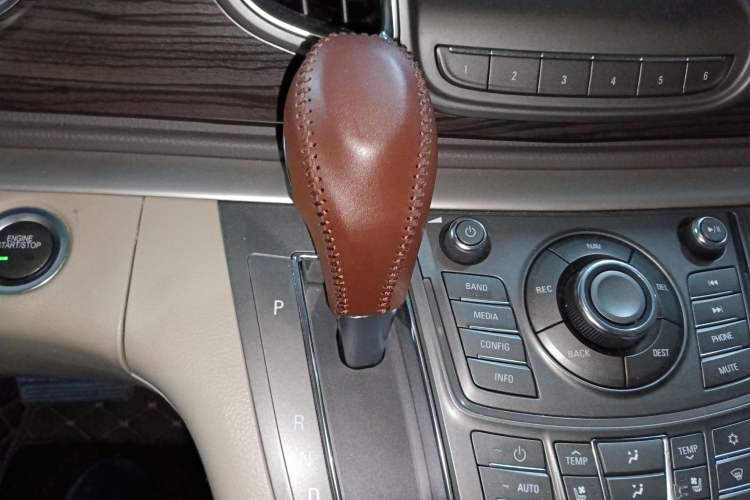 Used Buick GL8 2013 3.0L XT Luxury Business Flagship Edition