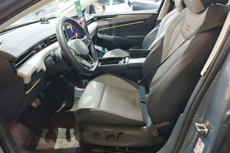 Used Volkswagen ID.7 VIZZION 2024 AIR model Left Front Seat