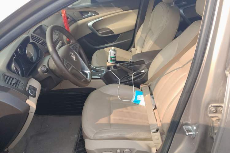 Used Buick Regal 2011 2.4L SIDI Elite Edition Left Front Seat