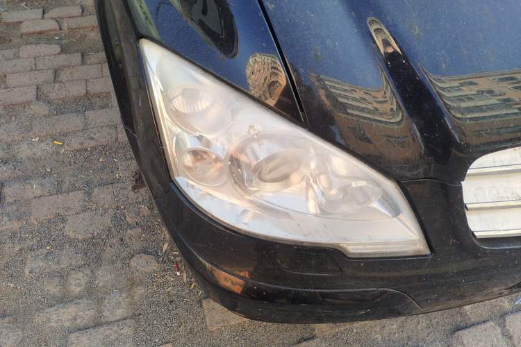 Used Mercedes-Benz Viano 2013 3.0L Navigator Edition Right Front Headlight