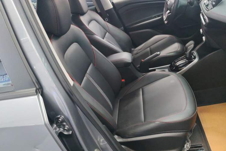 Used Chevrolet Trax 2021 Redline 335T CVT Top-Tier Model China VI Standard
