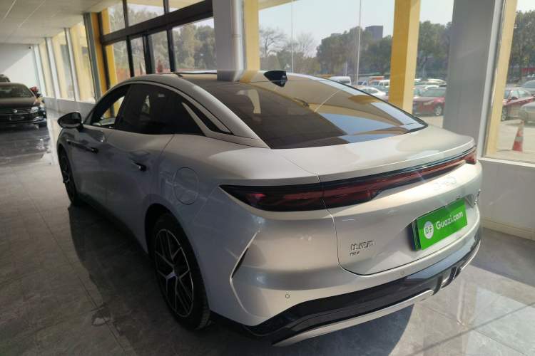 Used BYD Han L 2025 EV Four-Wheel Drive LiDAR Flagship Model
