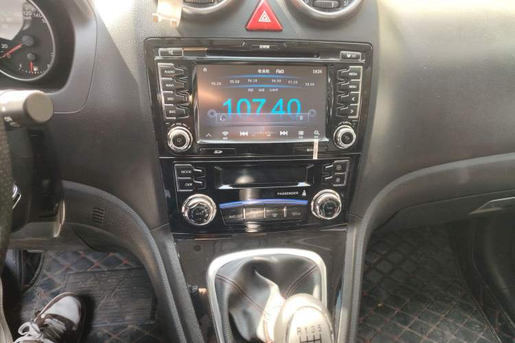 Used Haval H6 2015 Upgraded Model 1.5T Manual Two-Wheel Drive Elite Version