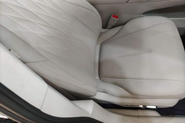 Used Buick L7 2025 Model Aivia