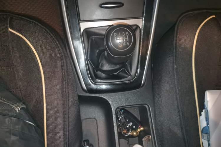 Used Hyundai Elantra (5th Generation / Langdong) 2015 1.6L Manual Leading Model Gear Lever
