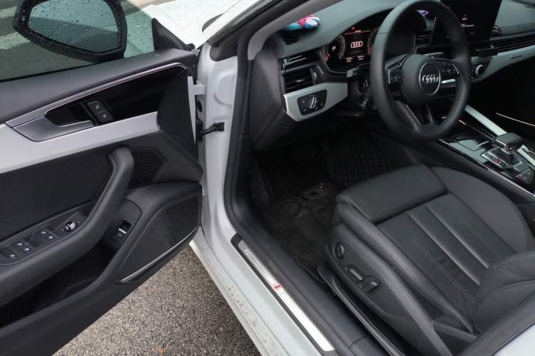 Used Audi A5 2024 Sportback 40 TFSI quattro Luxury Dynamic Model Driver Seat