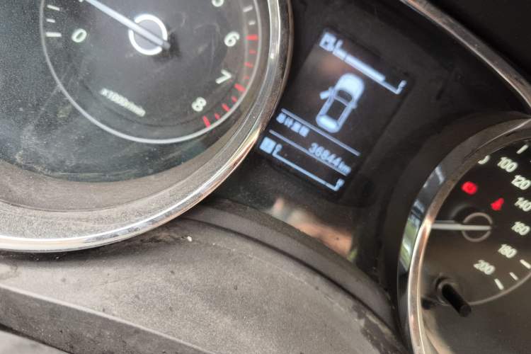 Used Baojun 730 2016 1.5L Manual Comfort Version 7 Seats China V Emission Standard
