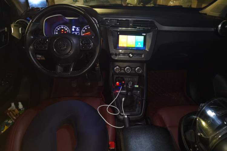 Used MG ZS 2017 1.5L Manual Comfort Edition Center Console