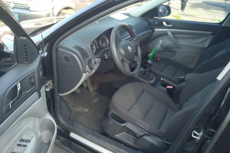 Used Skoda Octavia 2014 1.6L Manual Yijie Edition