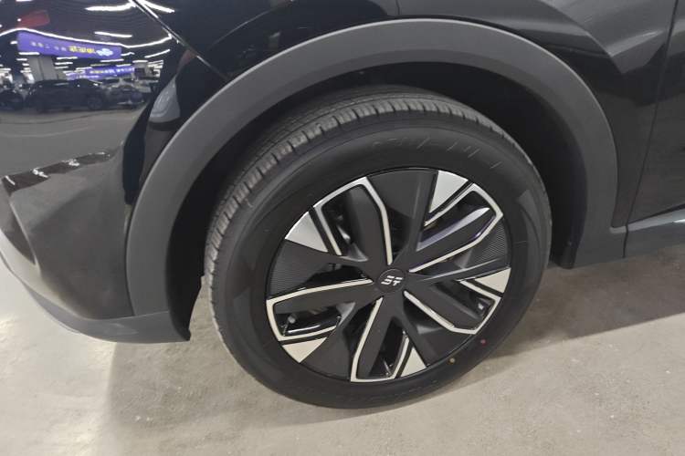 Used JETOUR Shanhai L7 2024 1.5T 120 km MAX+ 5-seater Left Front Wheel Hub