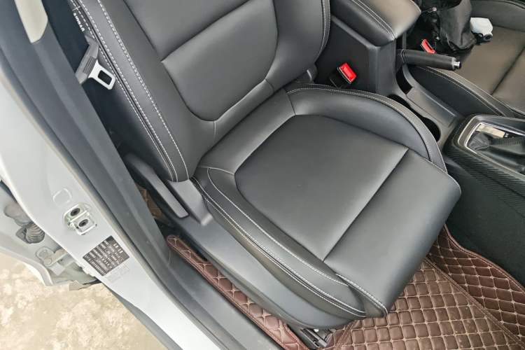 Used MG ZS 2018 1.5L Automatic Luxury Edition China V Standard Right Front Seat