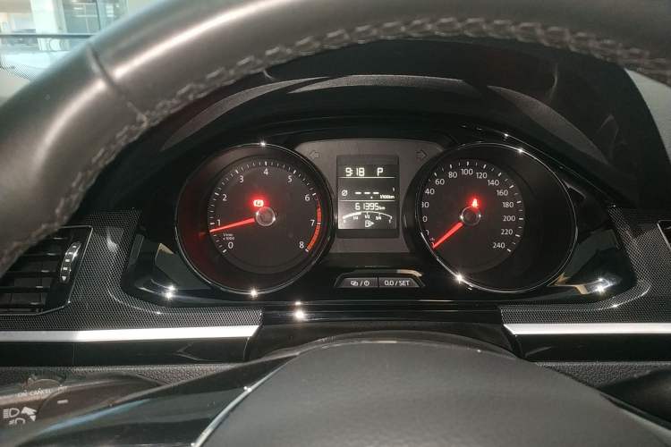 Used Volkswagen C-TREK 2018 230TSI DSG Luxury Version
