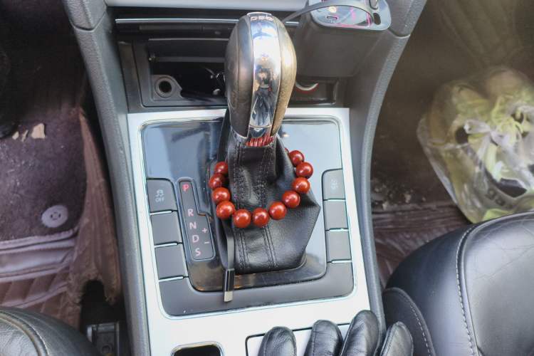 Used Volkswagen Passat 2014 1.8TSI DSG 30th Anniversary Edition Gear Lever