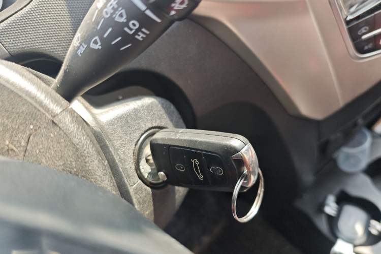 Used Haval H1 2016 Red-Label 1.5L AMT Luxury Model