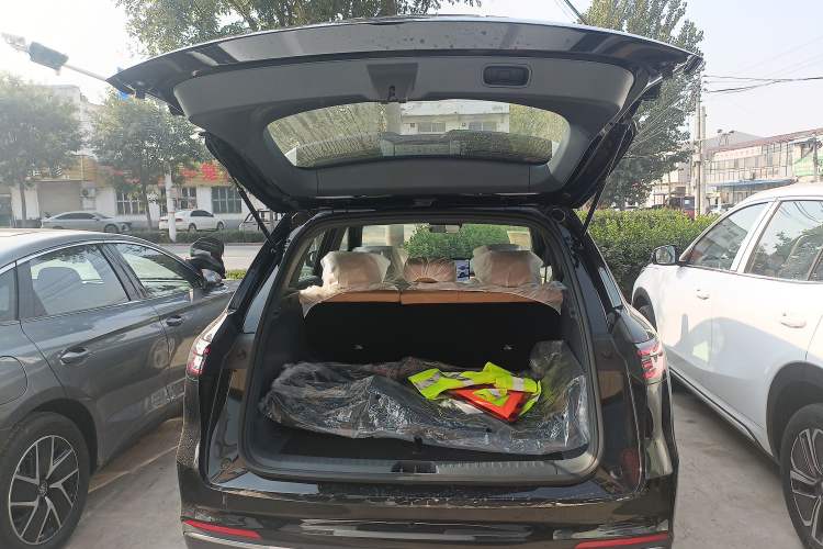 Used Geely Galaxy Galaxy Xingjian 7 EM-i 2025 120km Launch+ Version